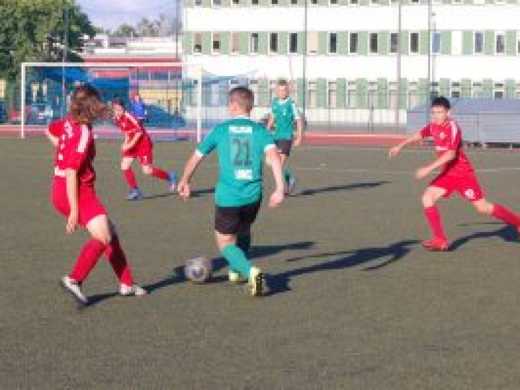 Sukces Pelikana-2003 w meczu z Widzewem