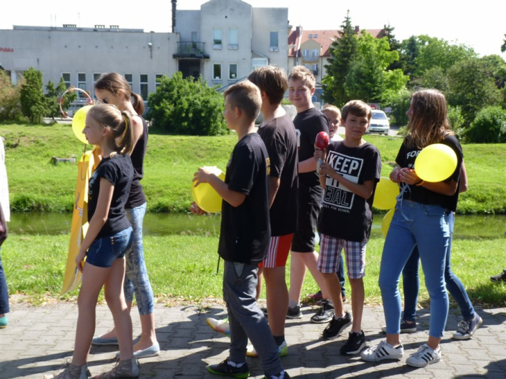 Młodzież przeciwko używkom i przemocy