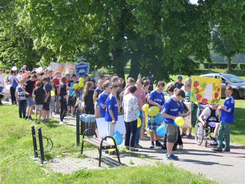 Młodzież przeciwko używkom i przemocy