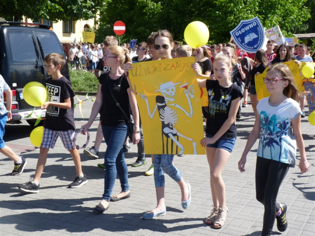 Młodzież przeciwko używkom i przemocy