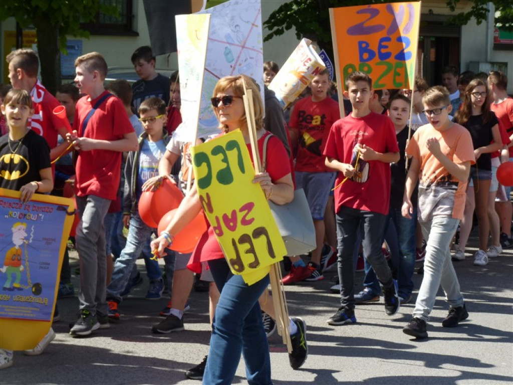 Młodzież przeciwko używkom i przemocy