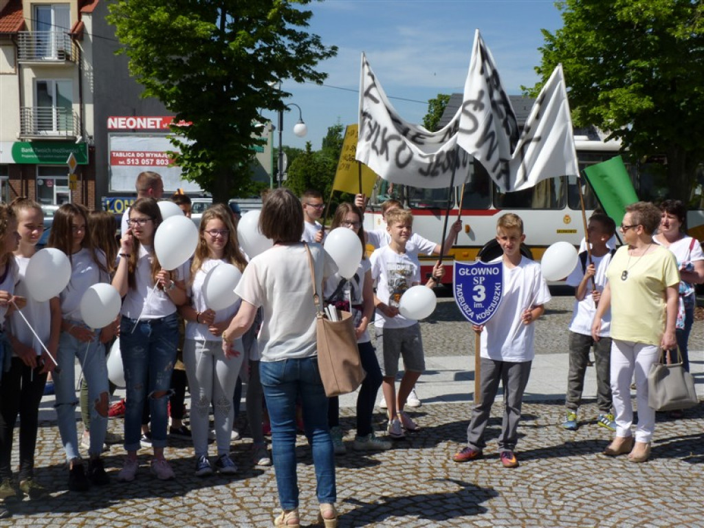 Młodzież przeciwko używkom i przemocy