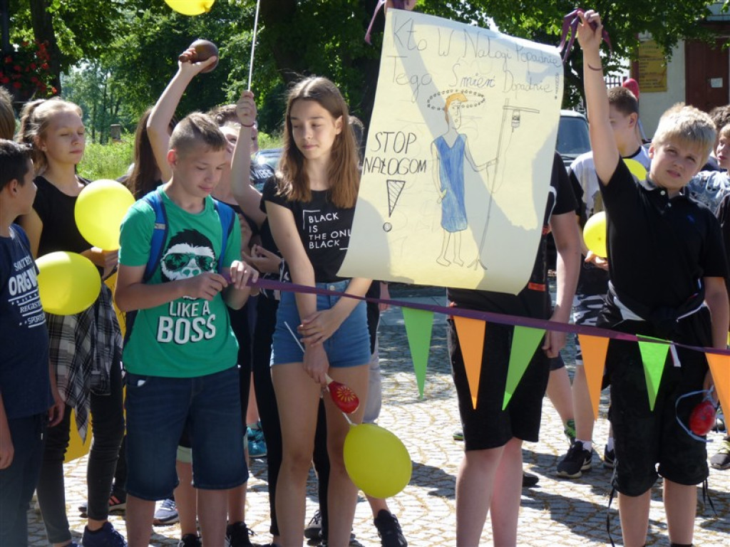 Młodzież przeciwko używkom i przemocy