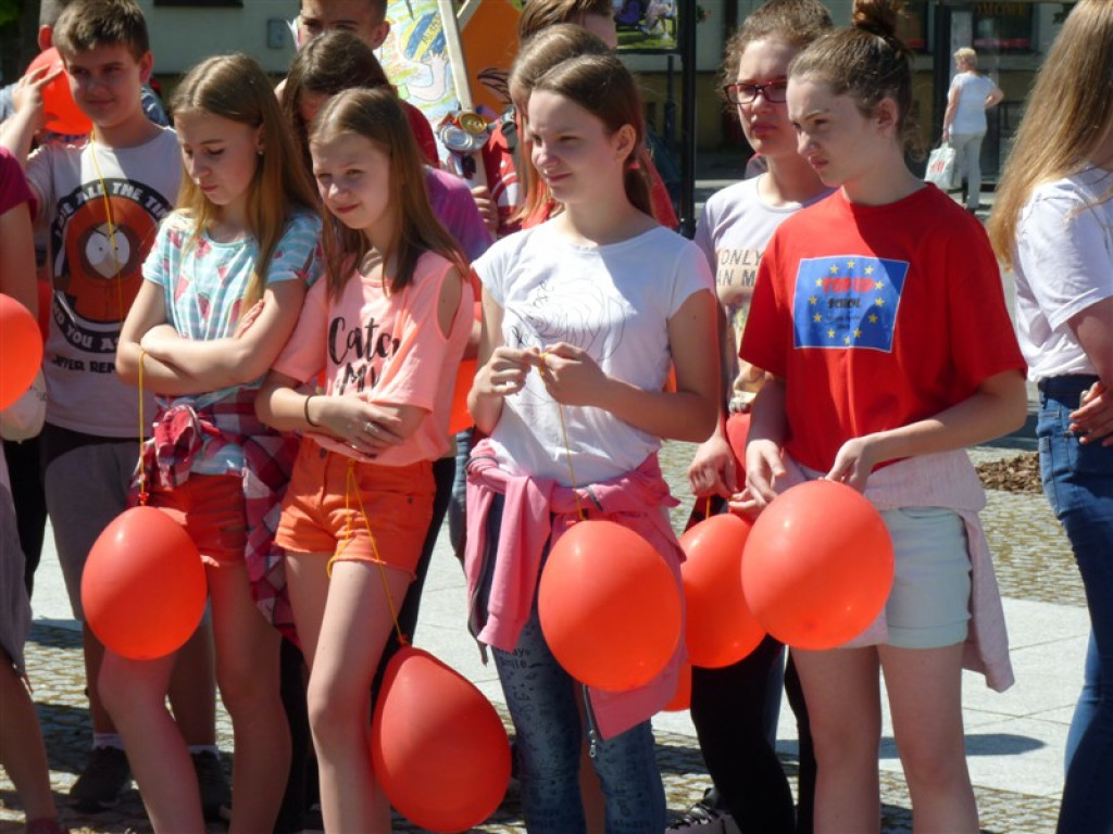 Młodzież przeciwko używkom i przemocy