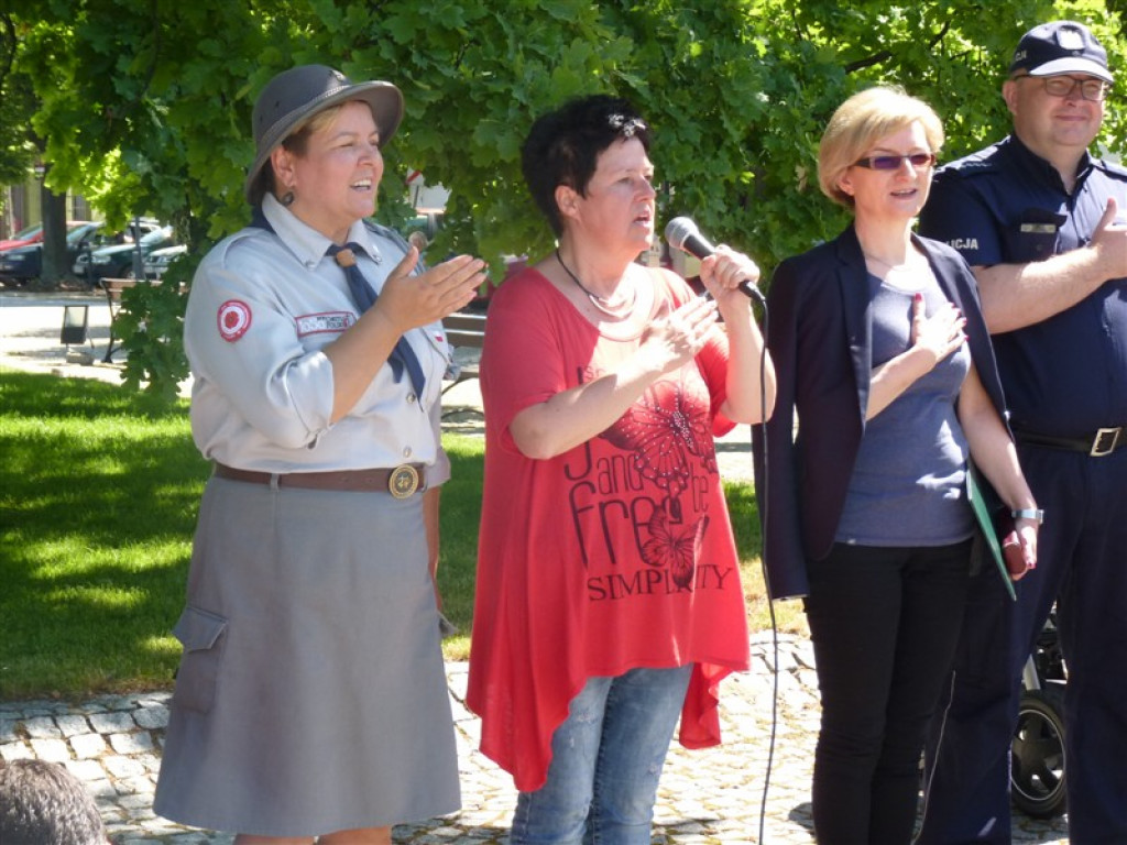 Młodzież przeciwko używkom i przemocy
