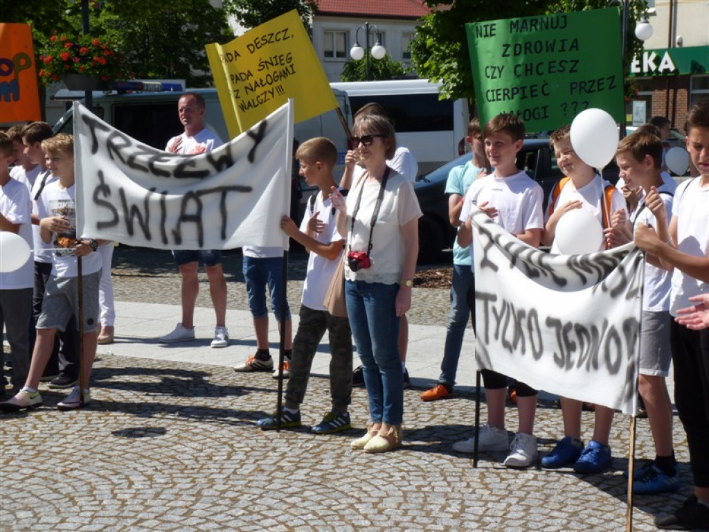 Młodzież przeciwko używkom i przemocy