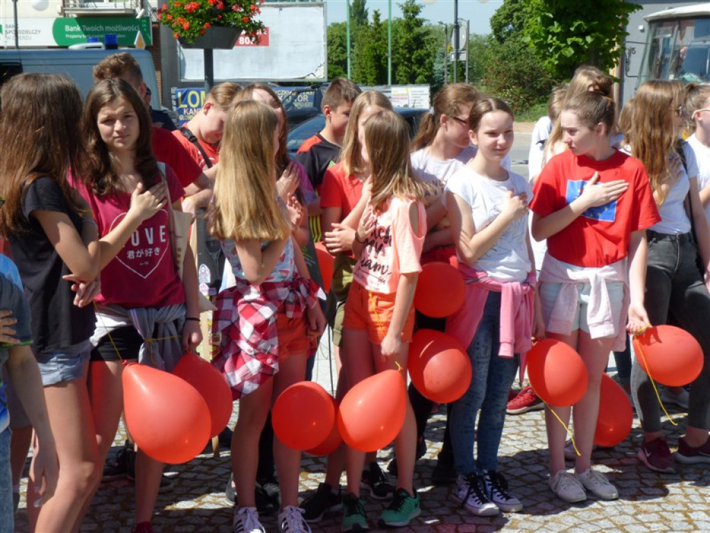 Młodzież przeciwko używkom i przemocy