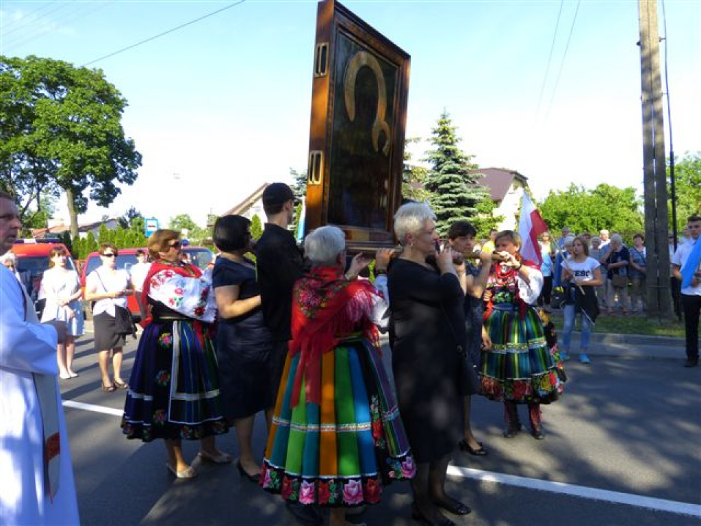 Obraz Matki Bożej Częstochowskiej w kościele na Bratkowicach