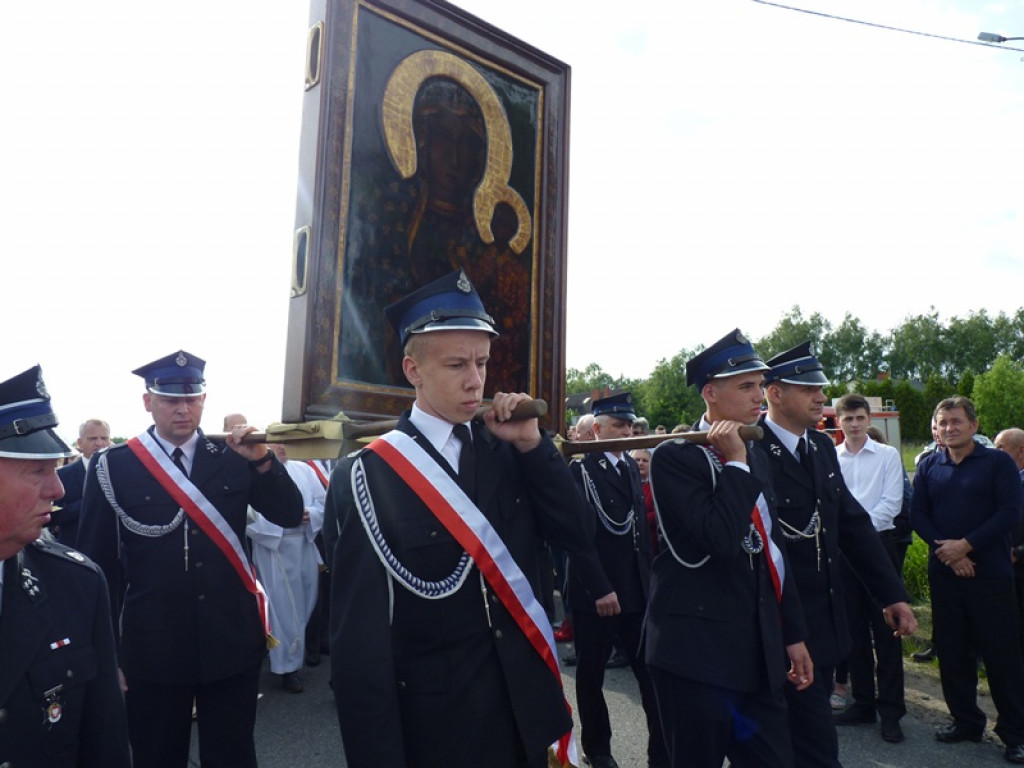 Matka Boża dotarła do parafii w Bobrownikach
