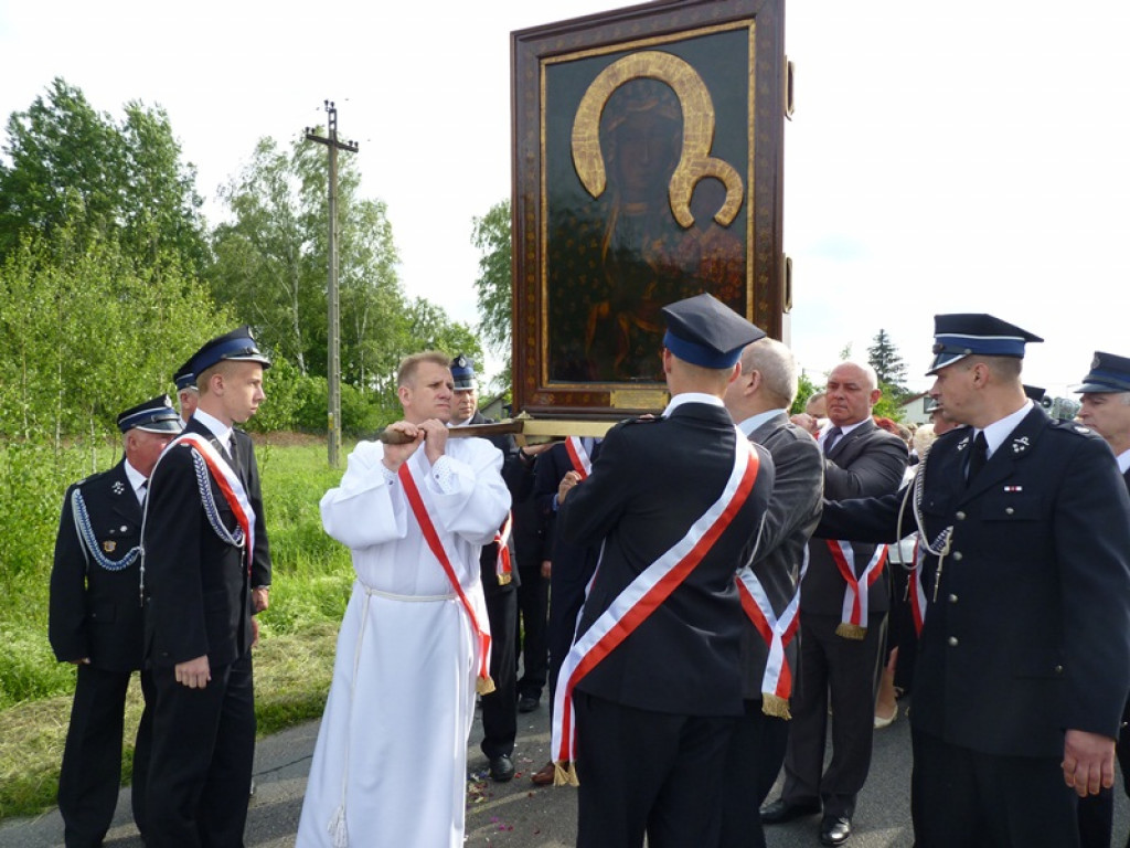 Matka Boża dotarła do parafii w Bobrownikach