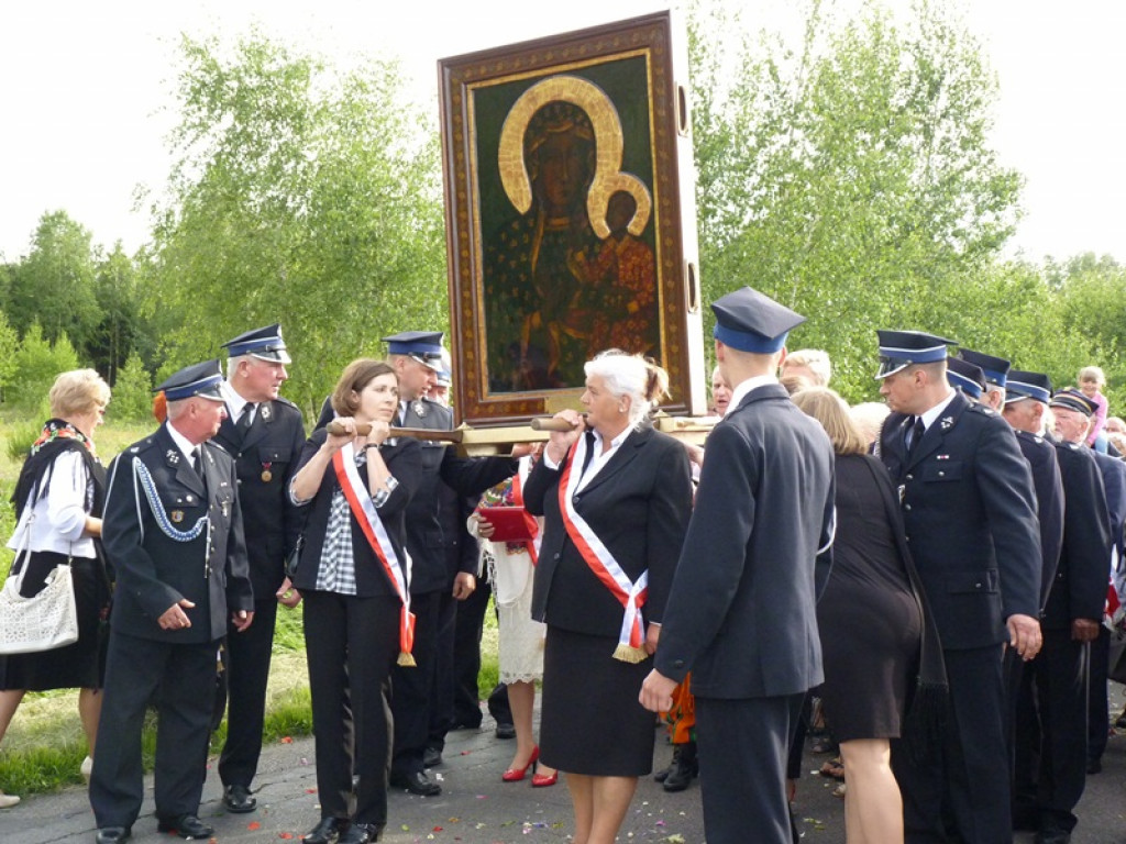 Matka Boża dotarła do parafii w Bobrownikach