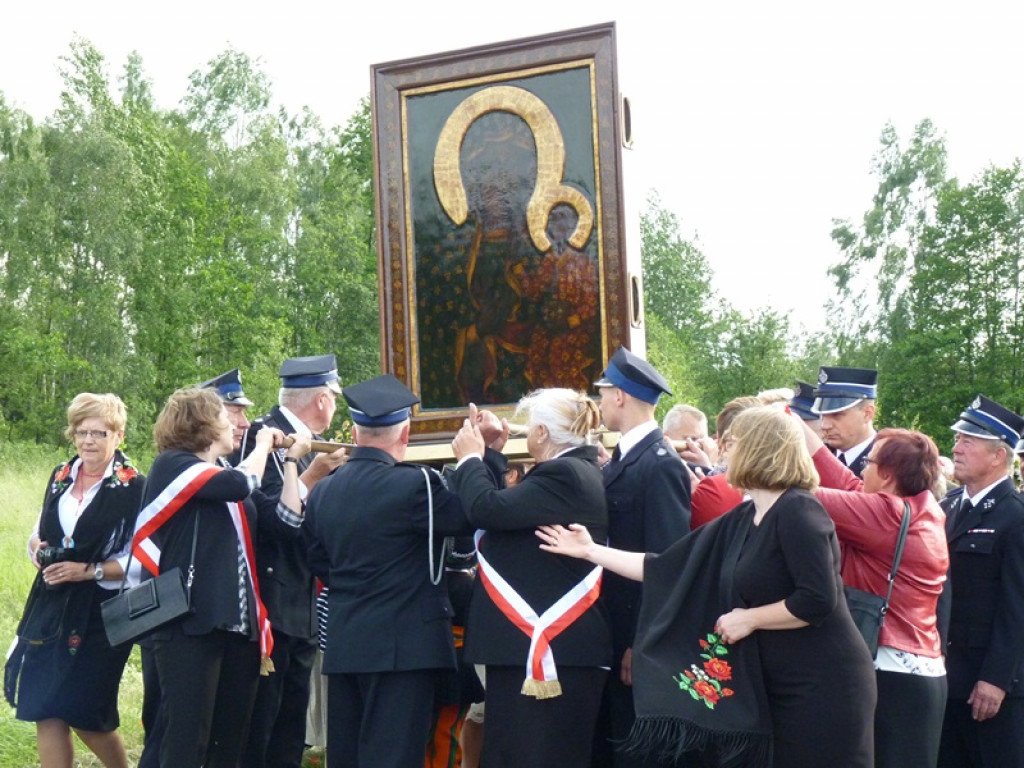 Matka Boża dotarła do parafii w Bobrownikach