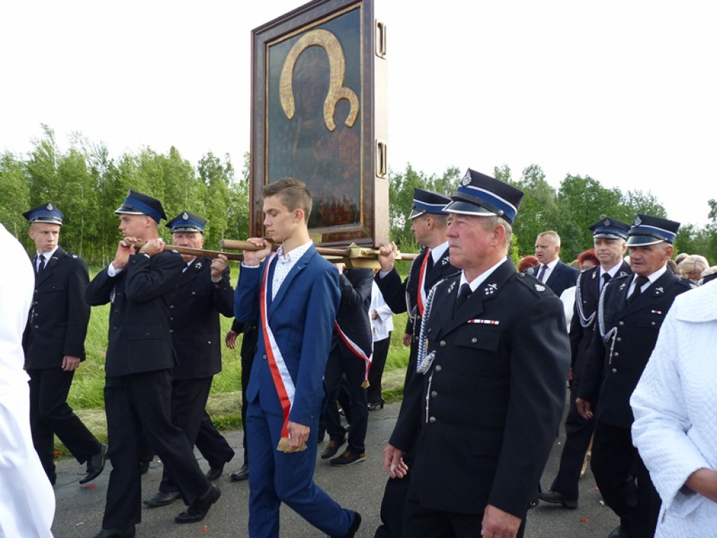 Matka Boża dotarła do parafii w Bobrownikach