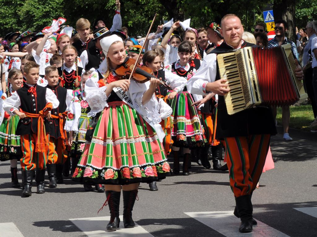 Boże Ciało w Łowiczu - Parada Pasiaków i 