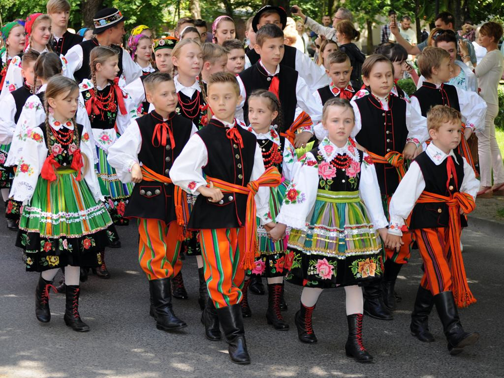 Boże Ciało w Łowiczu - Parada Pasiaków i 