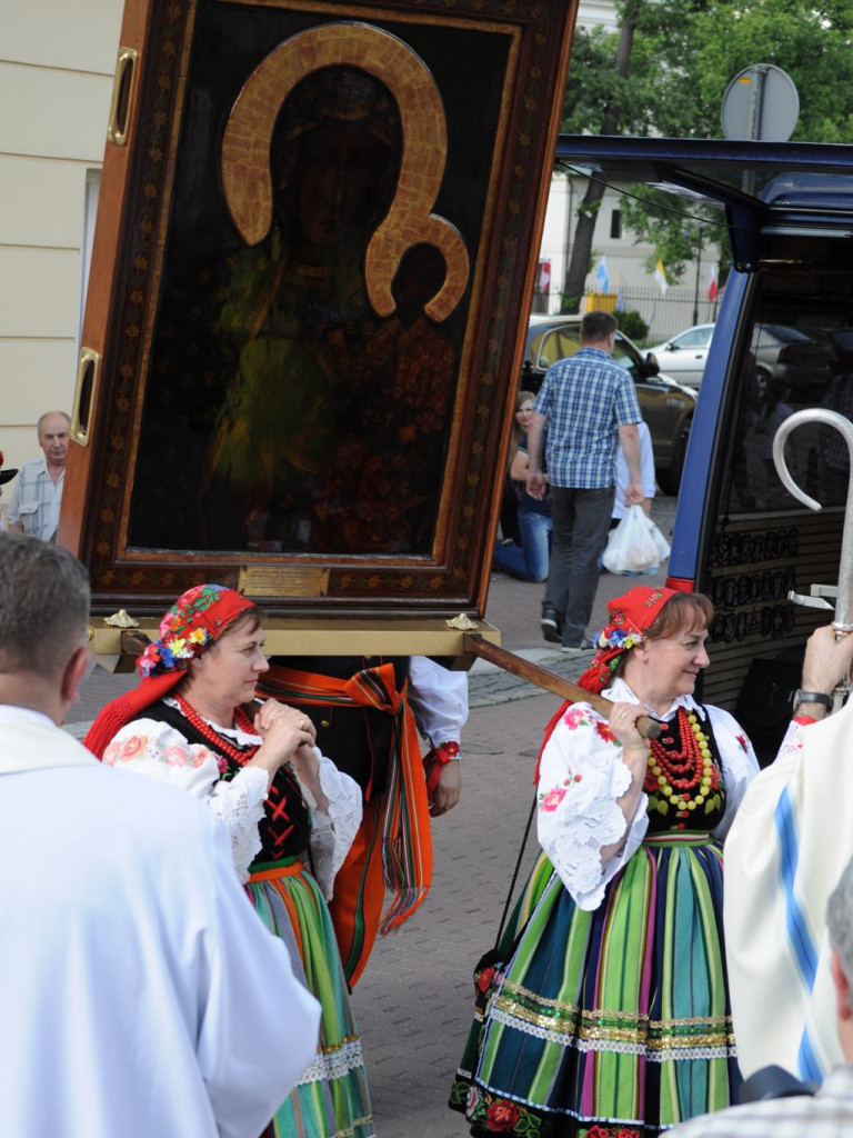 Obraz Matki Boskiej Częstochowskiej w kościele ojców pijarów