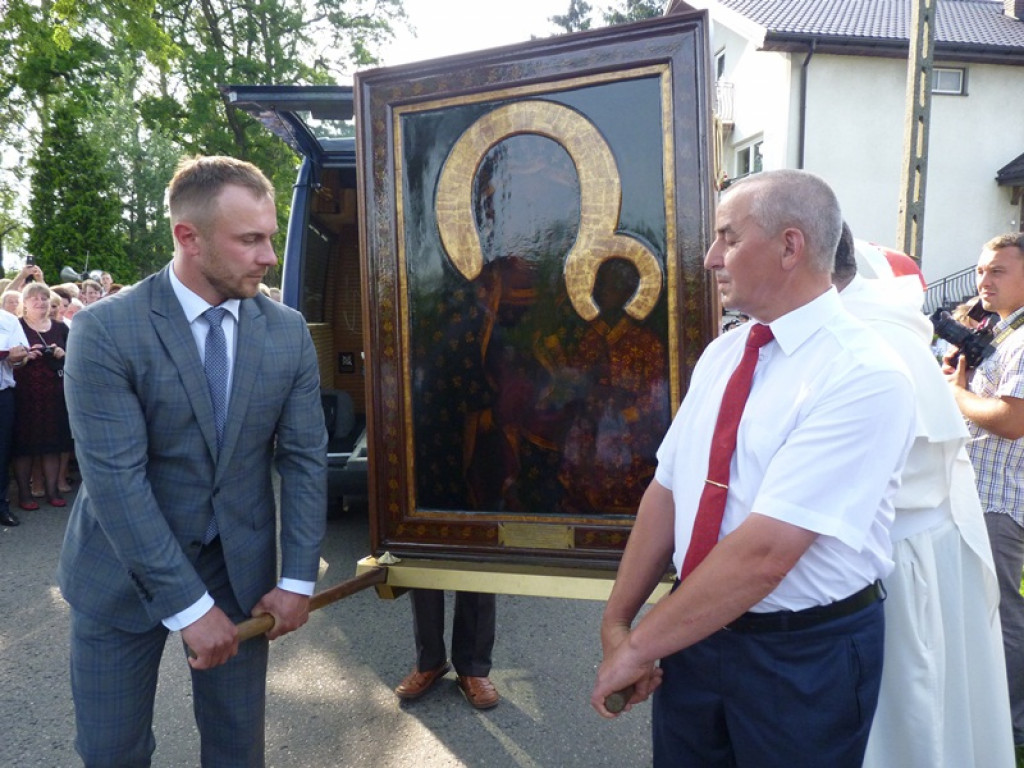 Czarna Madonna powitana w Kocierzewie