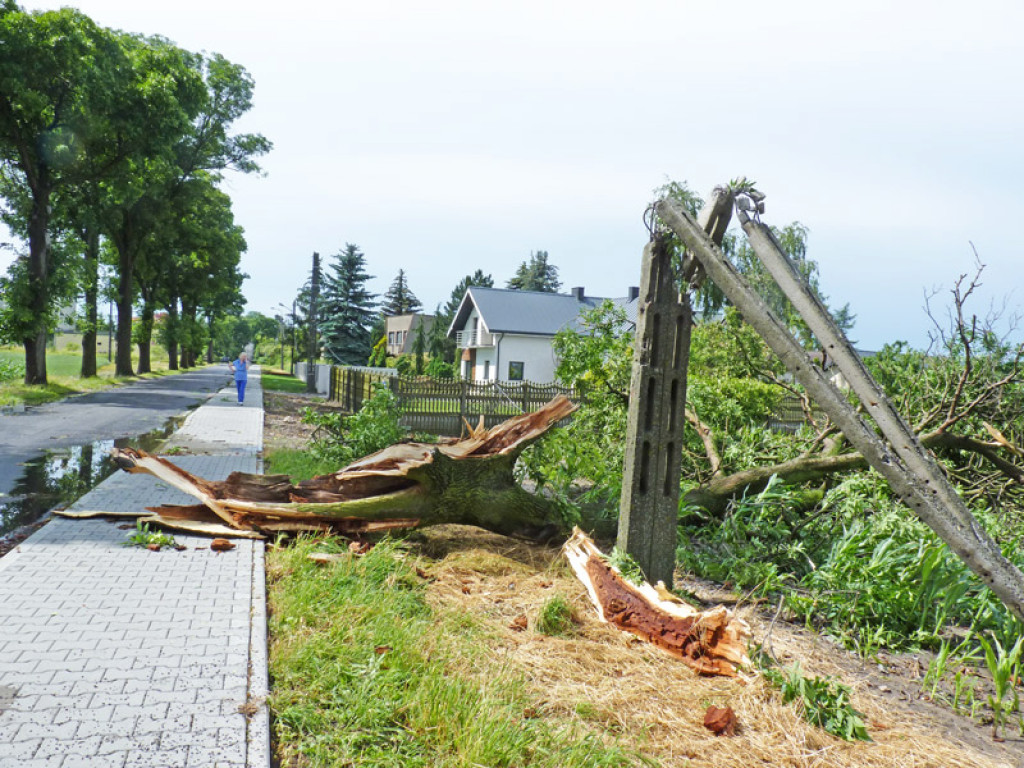 Nawałnica z gradem przeszła nad Żychlinem