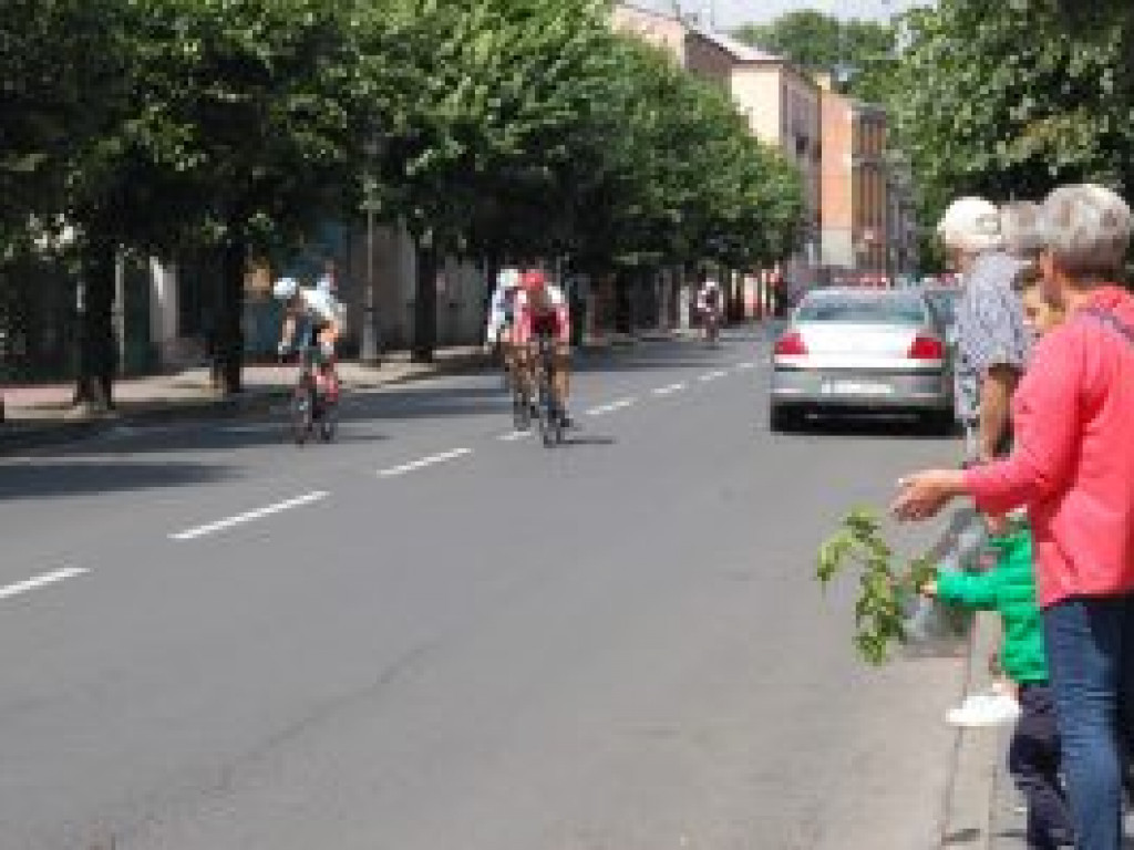 Kolarze na ulicach Łowicza