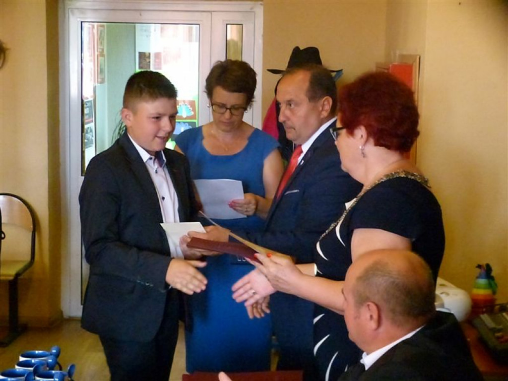 Gmina Łyszkowice nagrodziła najlepszych uczniów