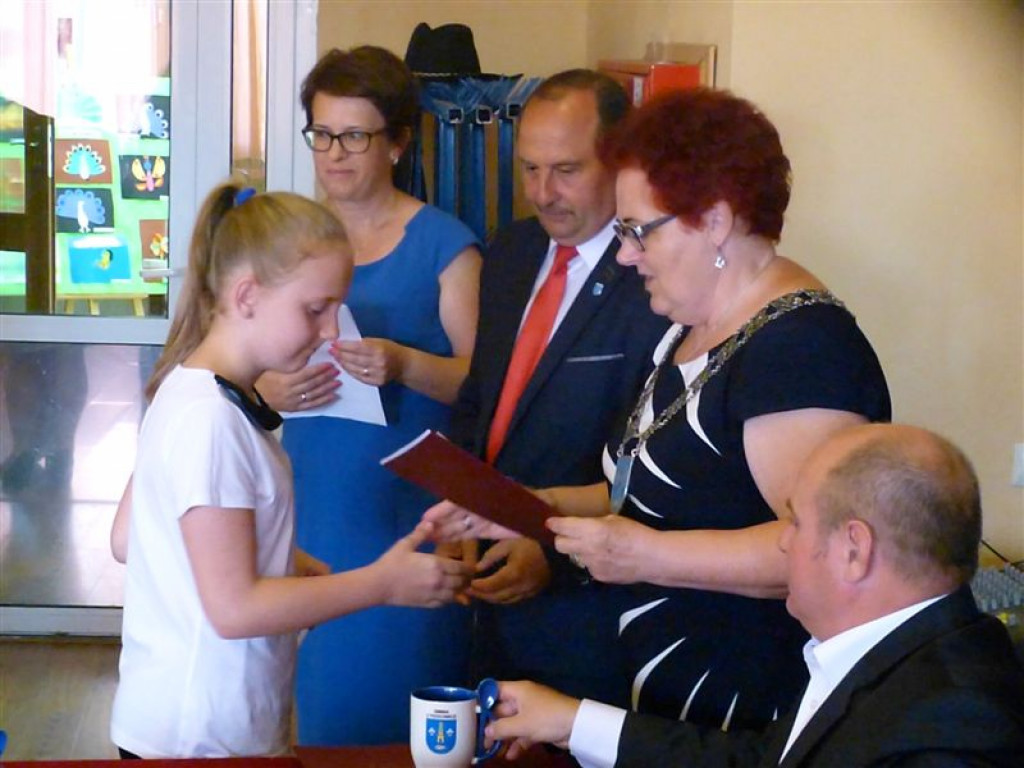 Gmina Łyszkowice nagrodziła najlepszych uczniów