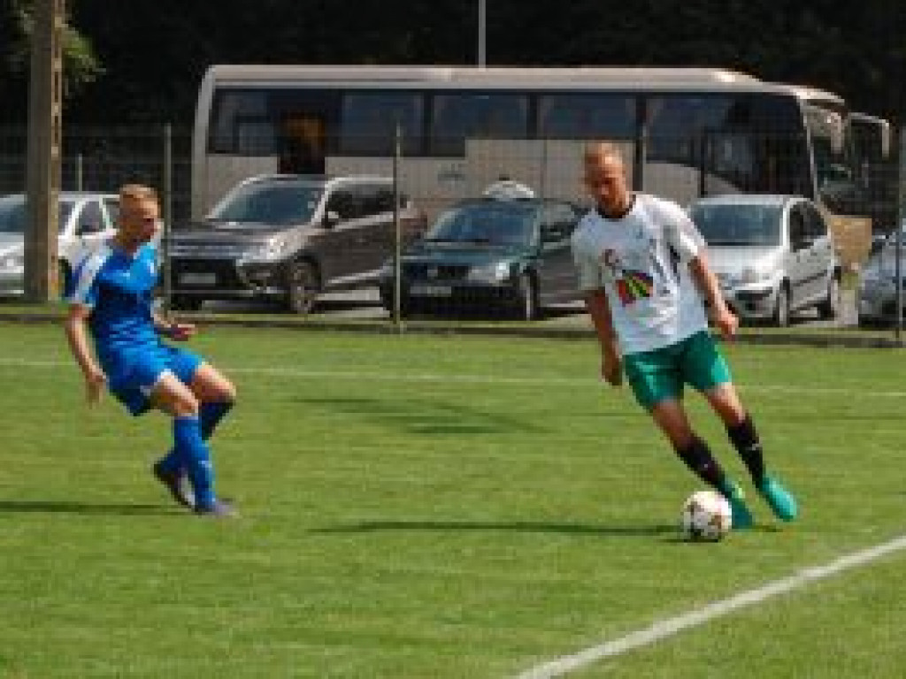 Pelikan zdystansował rywala