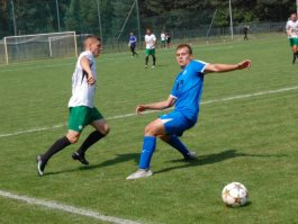 Pelikan zdystansował rywala
