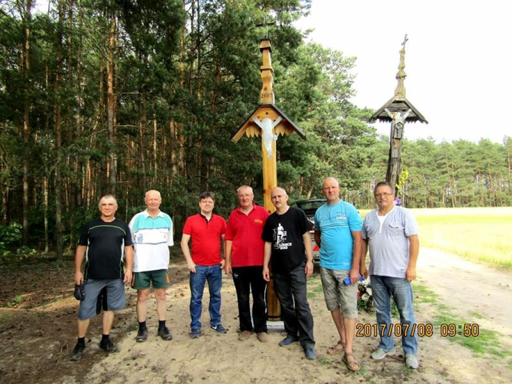 Poświęcenie kopii XIX wiecznego krzyża w Świącach