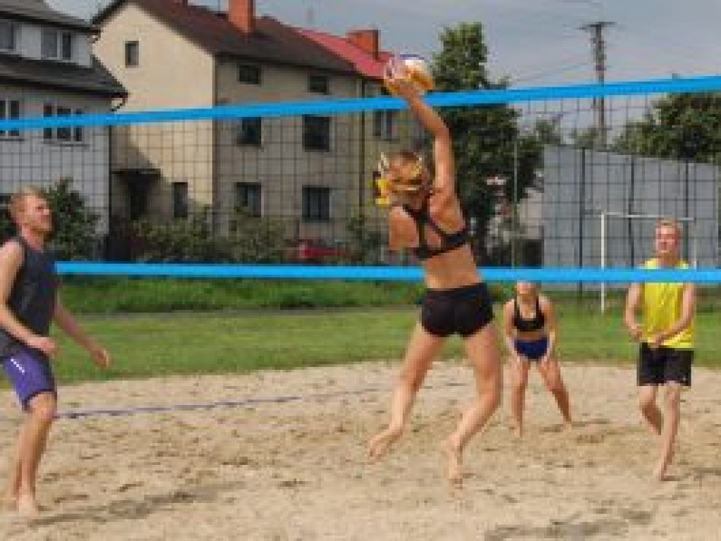 W siatkówce plażowej mikstów najlepsi skierniewiczanie