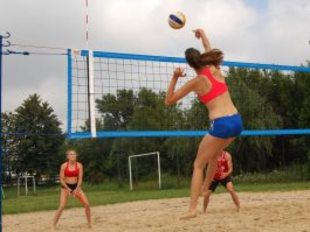 W siatkówce plażowej mikstów najlepsi skierniewiczanie