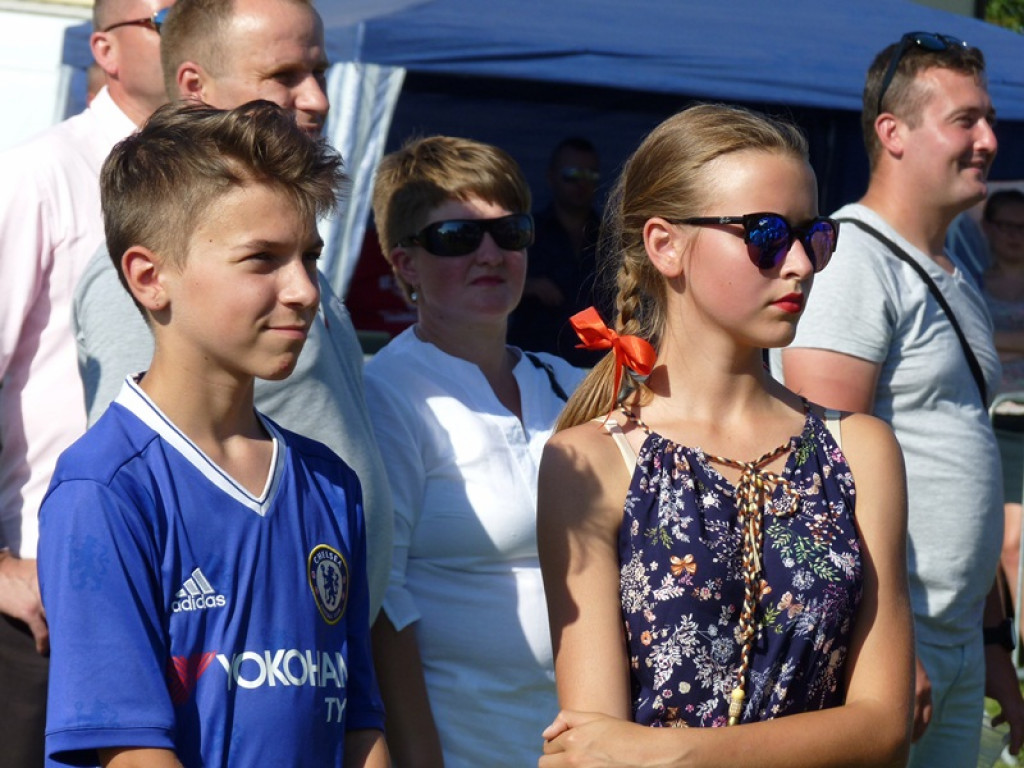 Trwa piknik disco-polo w Lwówku