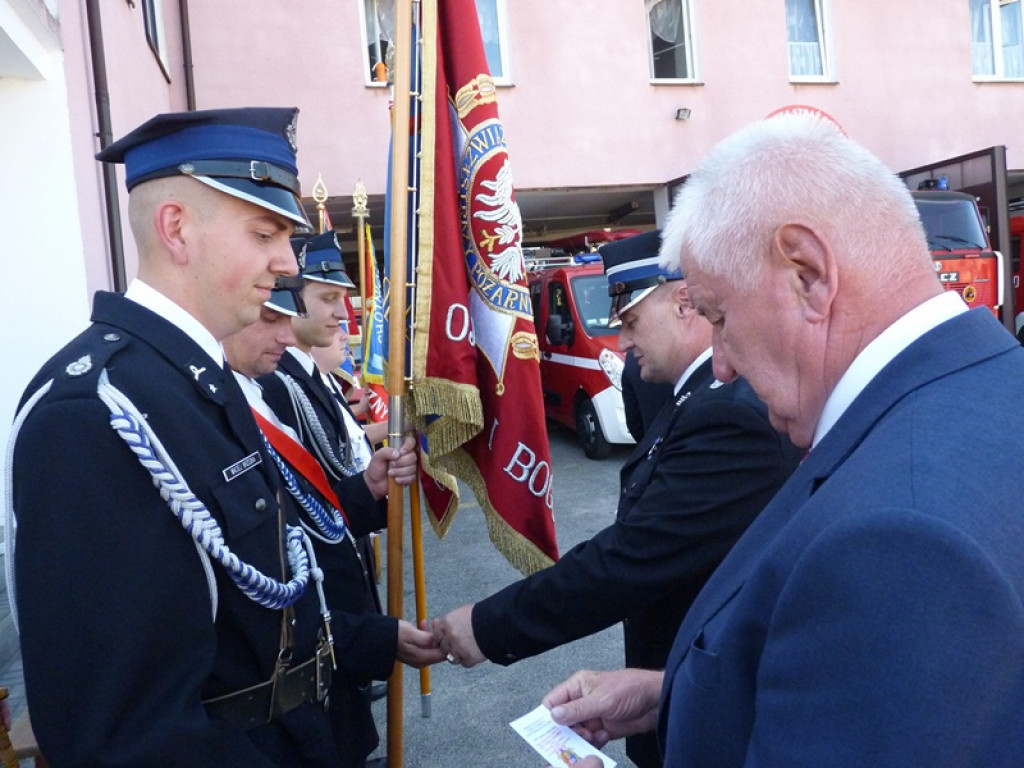 Były premier gościem na uroczystości w Bednarach