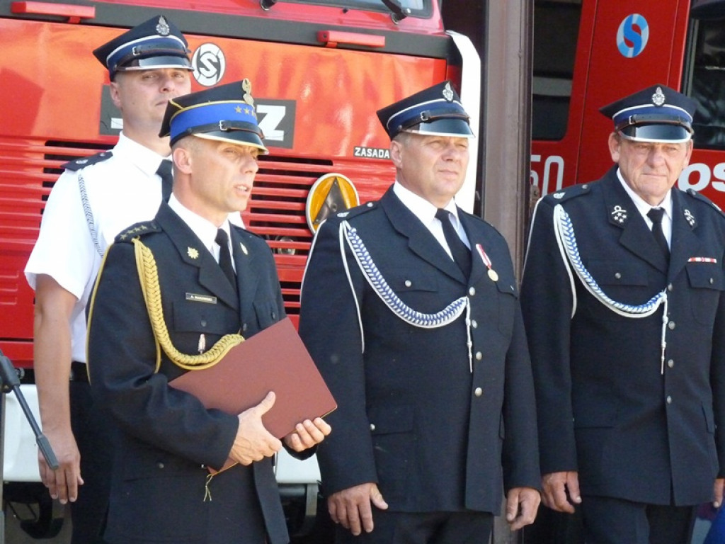Były premier gościem na uroczystości w Bednarach