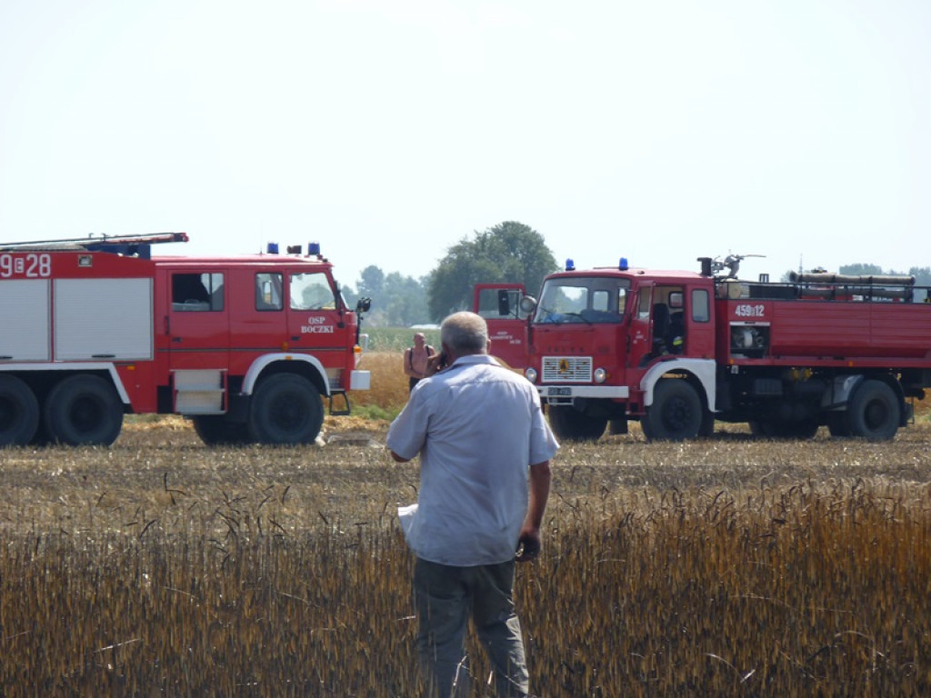 Potężny pożar na polach w Różycach i Wejscach