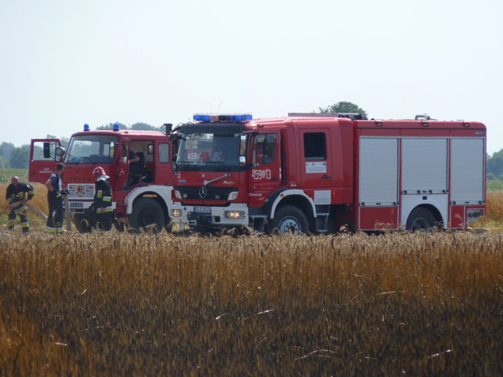 Potężny pożar na polach w Różycach i Wejscach