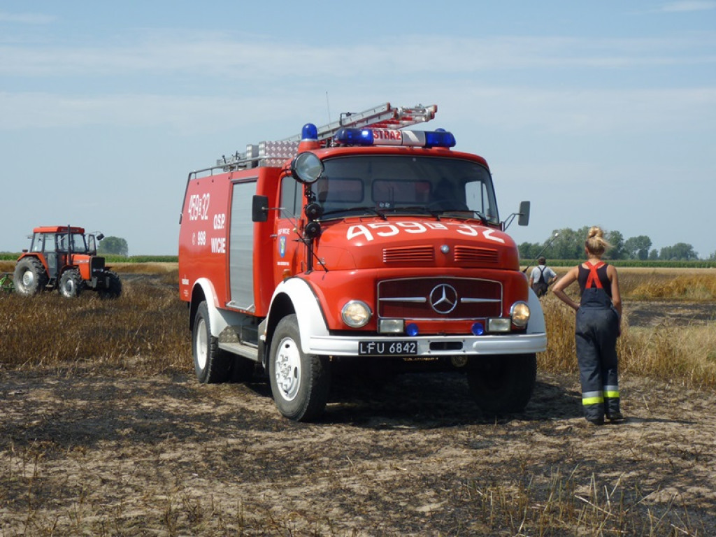 Potężny pożar na polach w Różycach i Wejscach