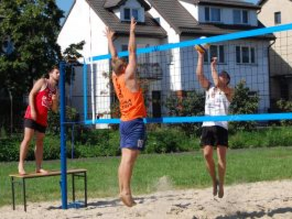 Turniej plażówki przy pełnym komplecie drużyn