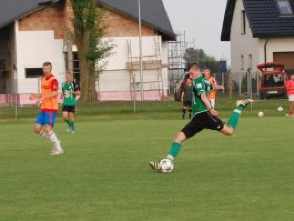 W wyjazdowym sparingu Pelikan II górą