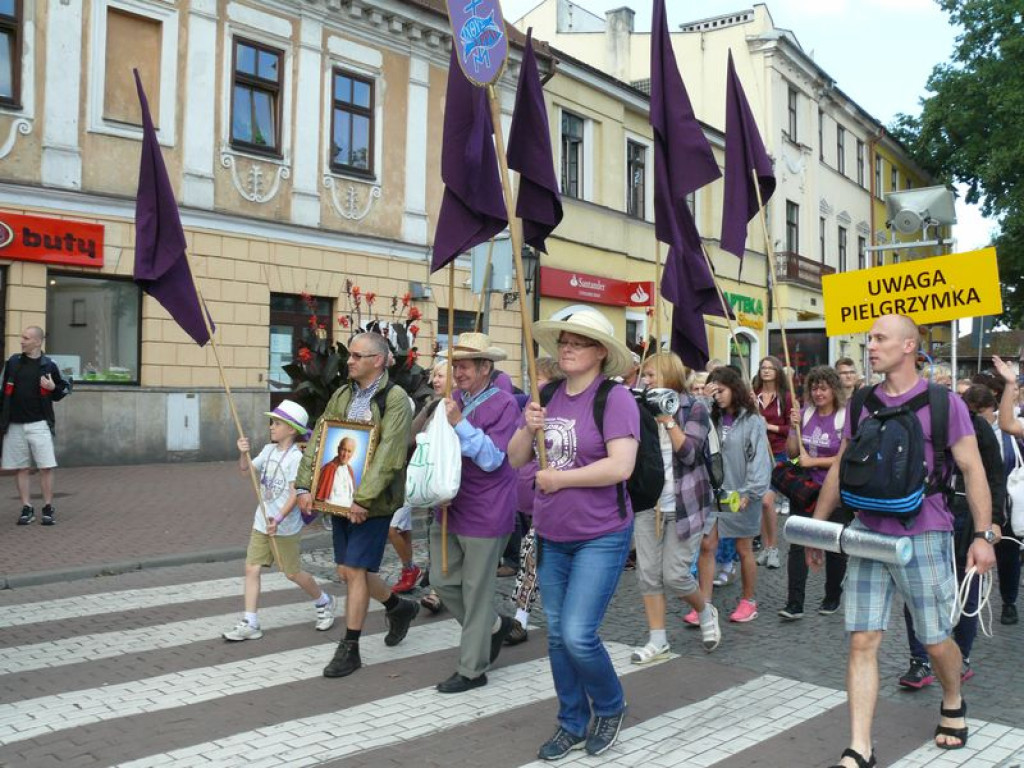 Wyruszyli w pątniczą wędrówkę