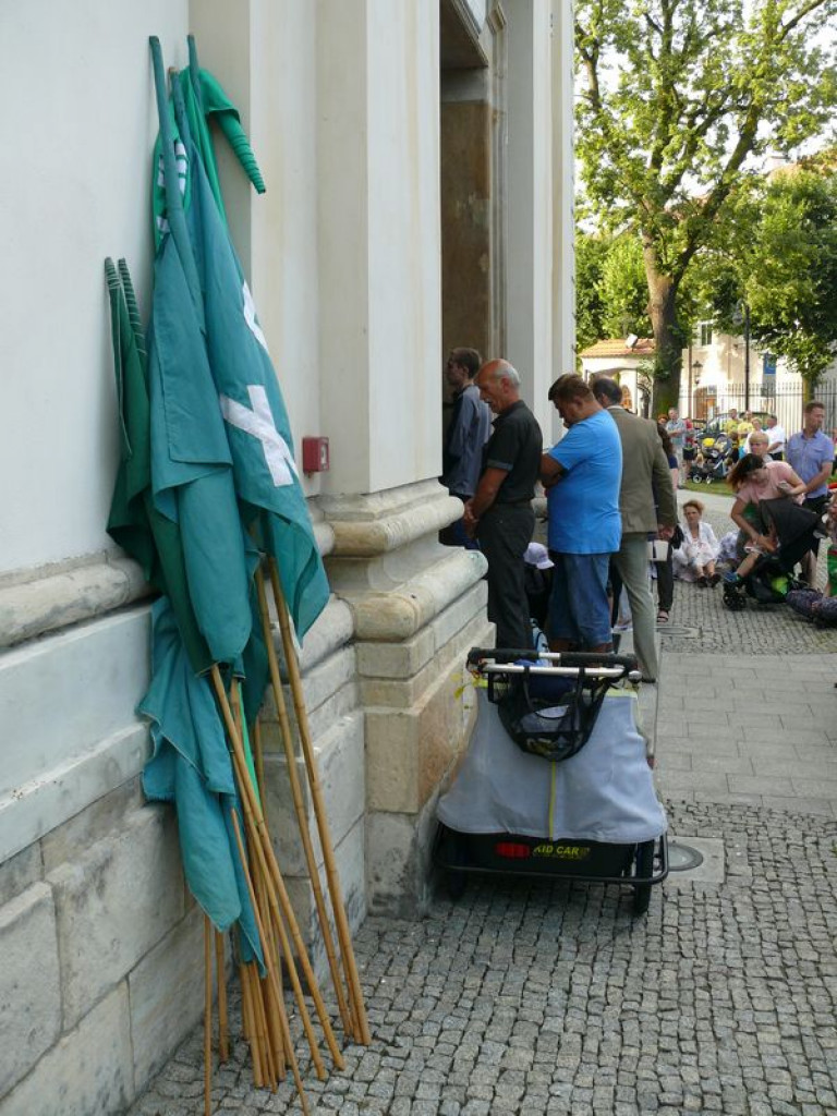 Wyruszyli w pątniczą wędrówkę