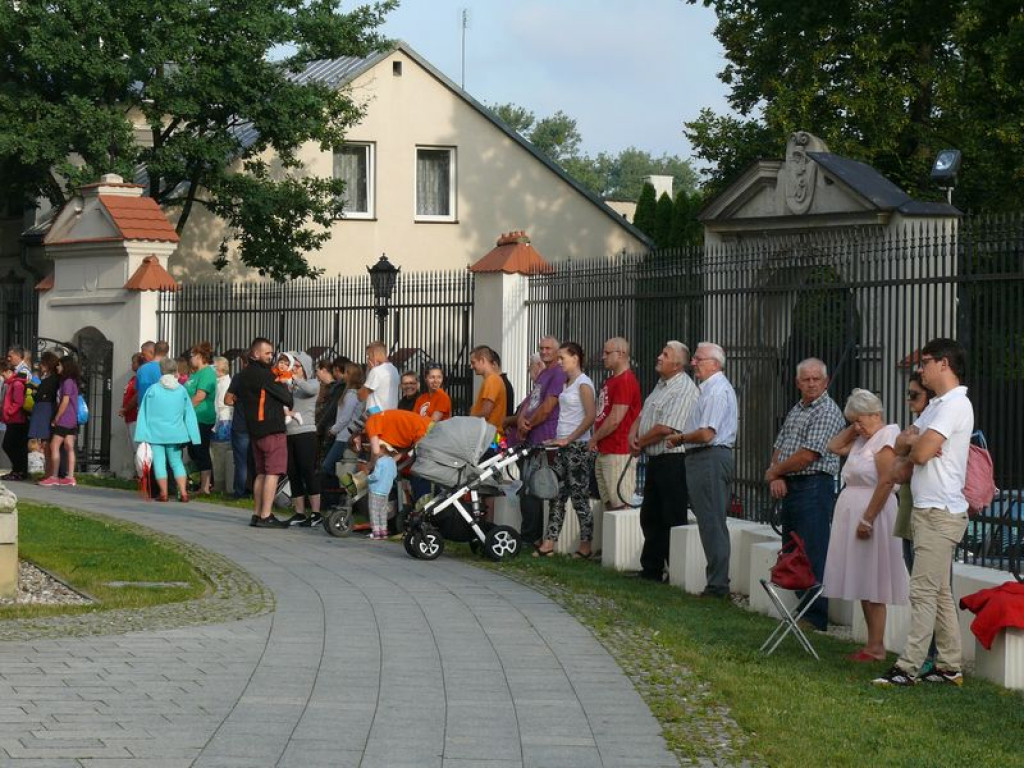 Wyruszyli w pątniczą wędrówkę