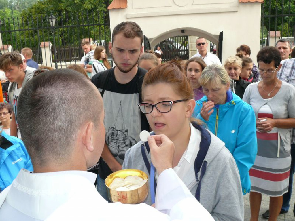 Wyruszyli w pątniczą wędrówkę