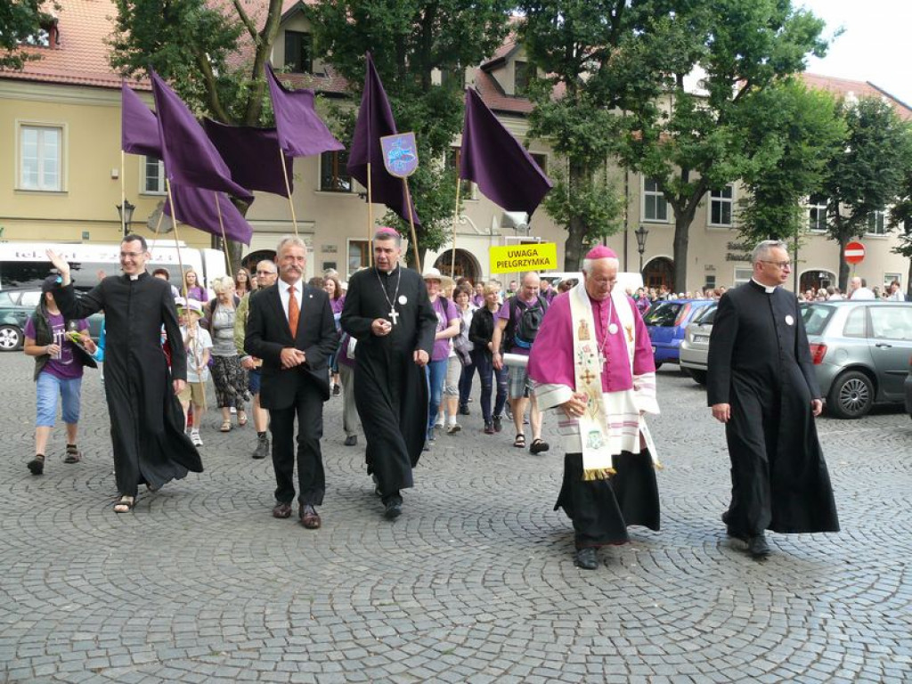 Wyruszyli w pątniczą wędrówkę