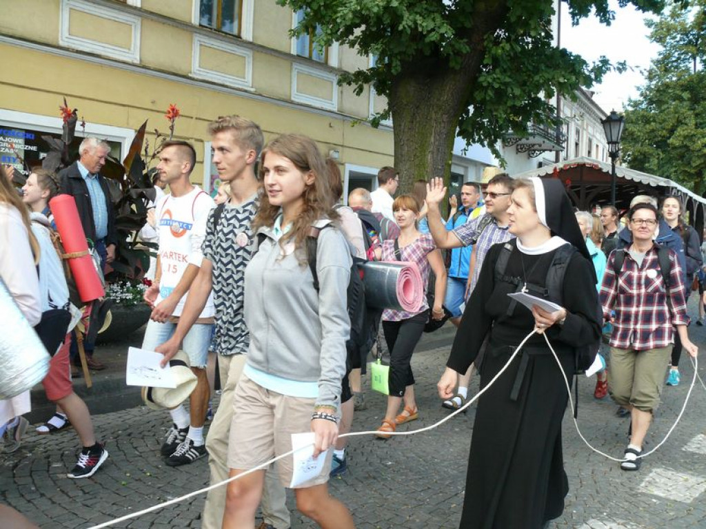 Wyruszyli w pątniczą wędrówkę