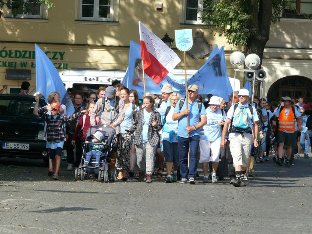 Wyruszyli w pątniczą wędrówkę