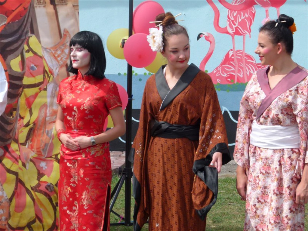 Trwa piknik nad zalewem Mrożyczka