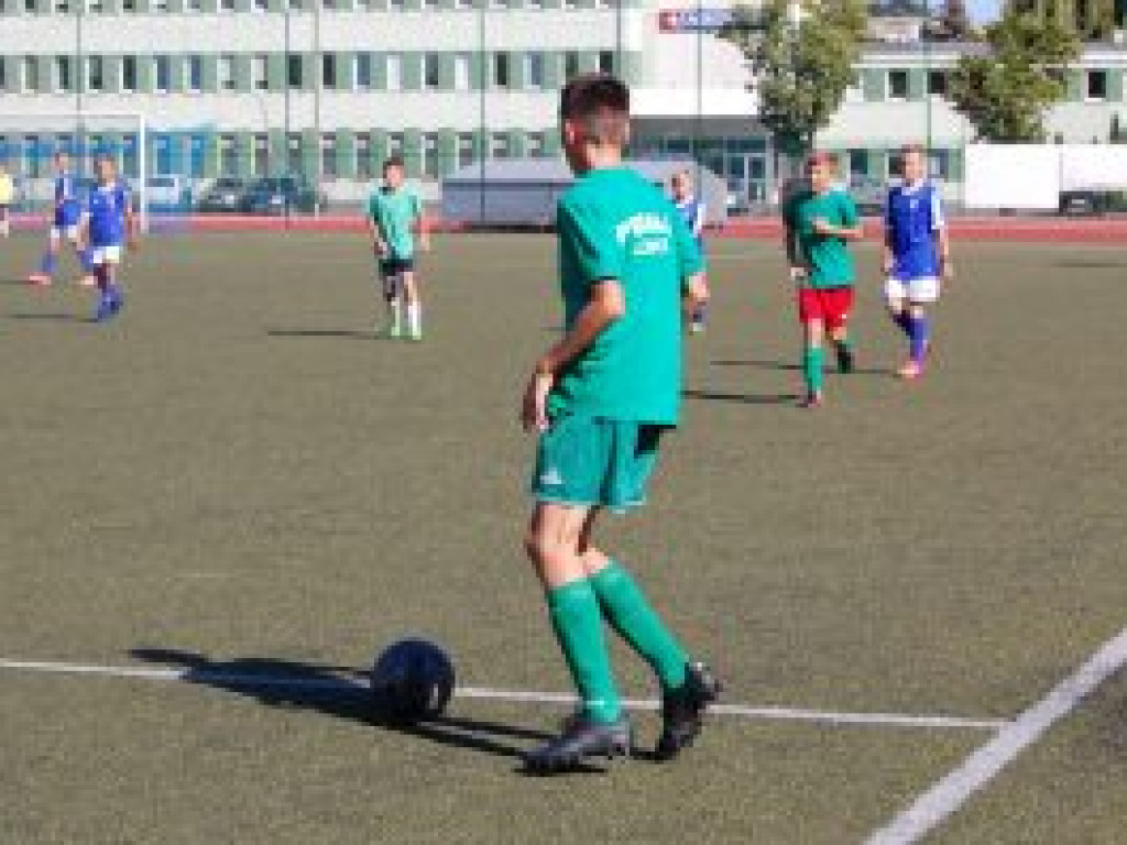 Ostatni sparing Pelikana-2004 przed obozem