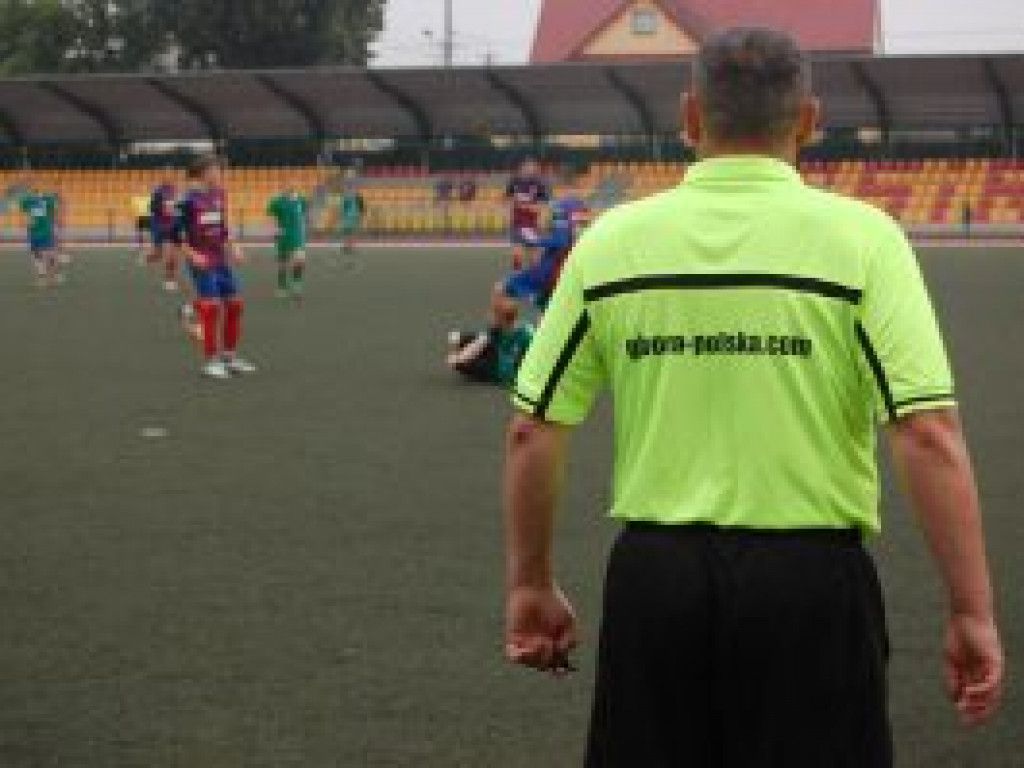 Mokry remis juniorów Pelikana