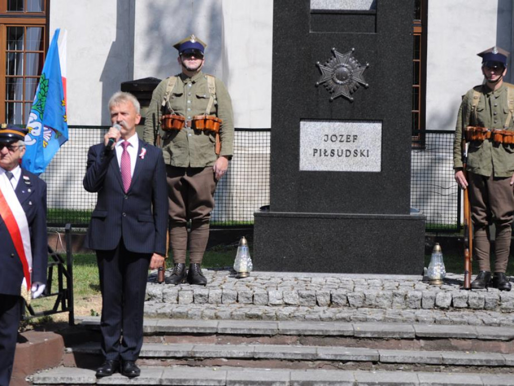 Uroczystości pod pomnikiem Marszałka Józefa Piłsudskiego