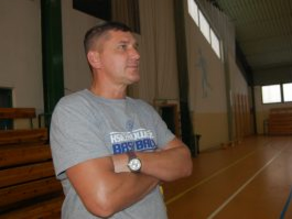 Syntex Księżak rozpoczął szlifowanie formy